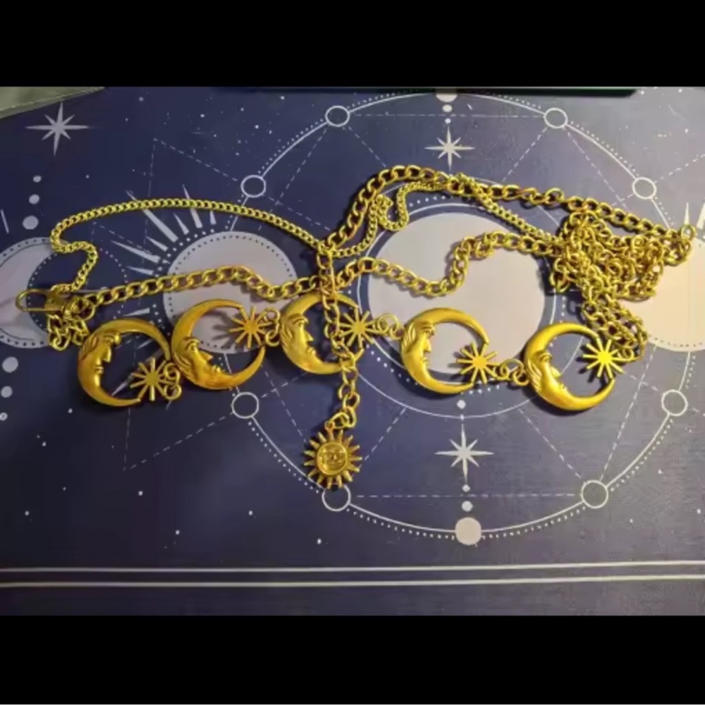Vintage Brass Gold Moon Chain Belt - Picture 7 of 11